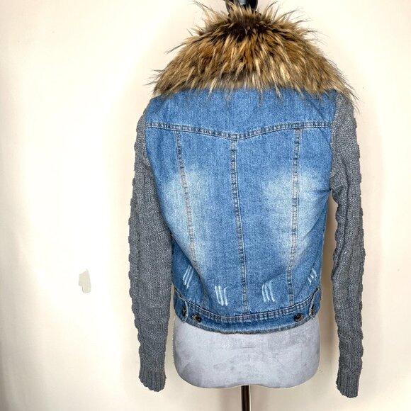 Jean Jacket with Faux Fur Collar and Sweater Knit Sleeves Size Medium Western M - Picture 8 of 11
